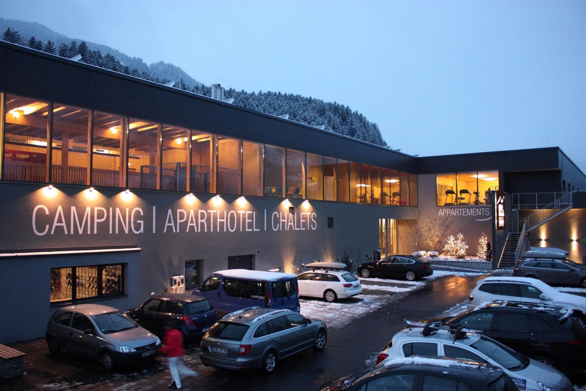 Natuerlich Hell. Aparthotel & Camping Fügen Exteriör bild
