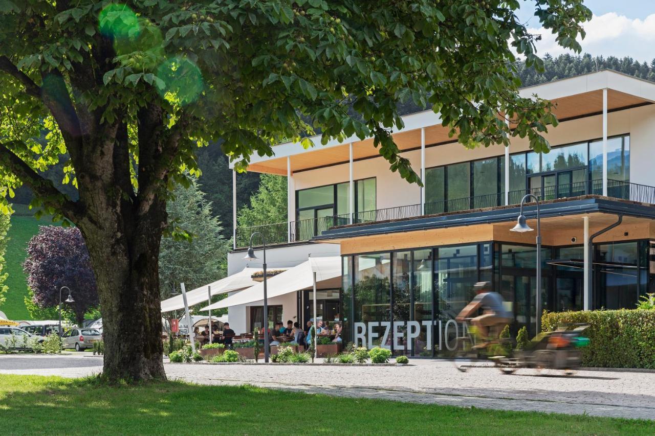 Natuerlich Hell. Aparthotel & Camping Fügen Exteriör bild