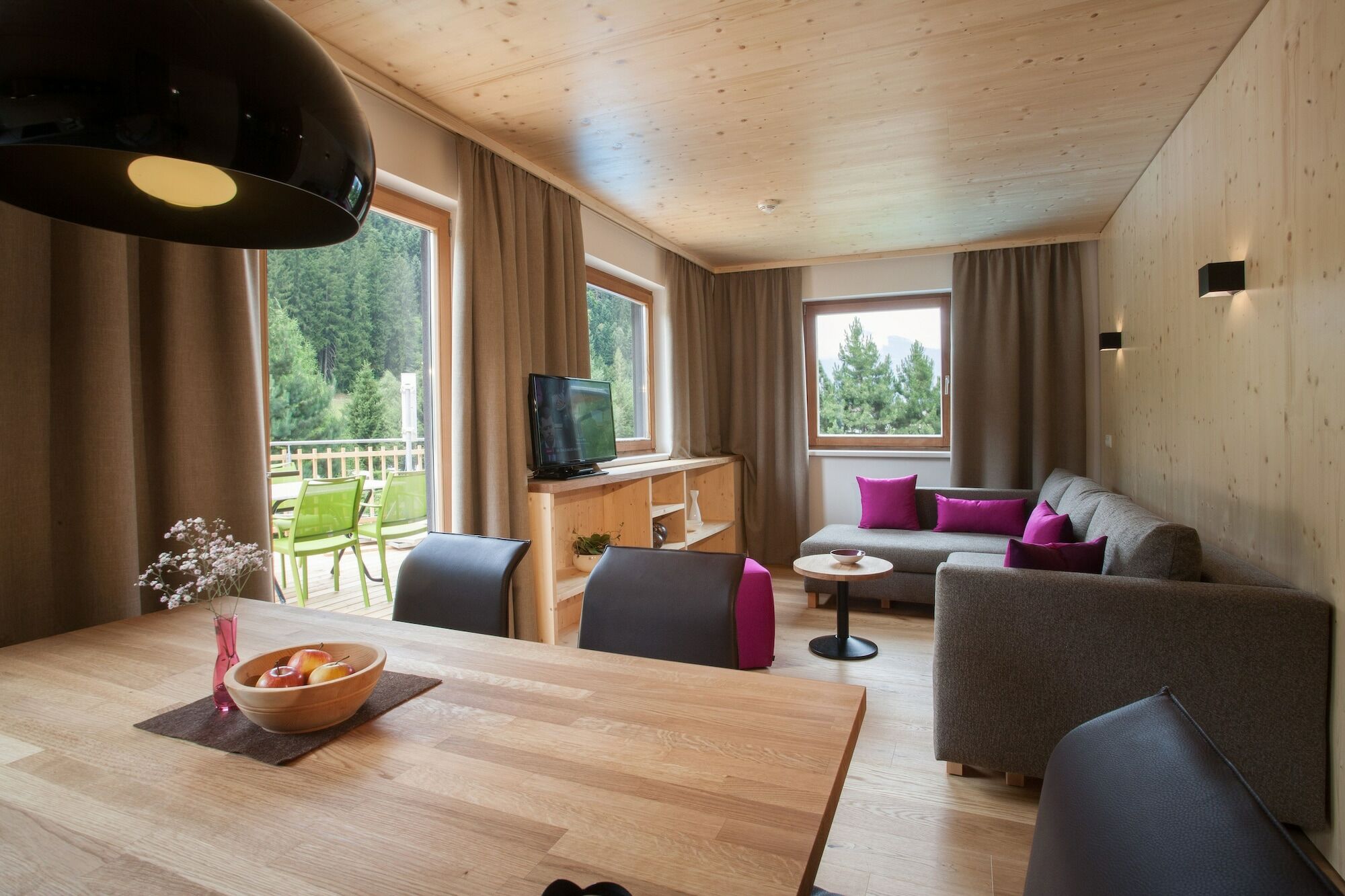 Natuerlich Hell. Aparthotel & Camping Fügen Exteriör bild